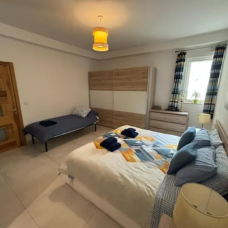 The Strand Luxurious Seafront Apartment Sliema Exterior photo